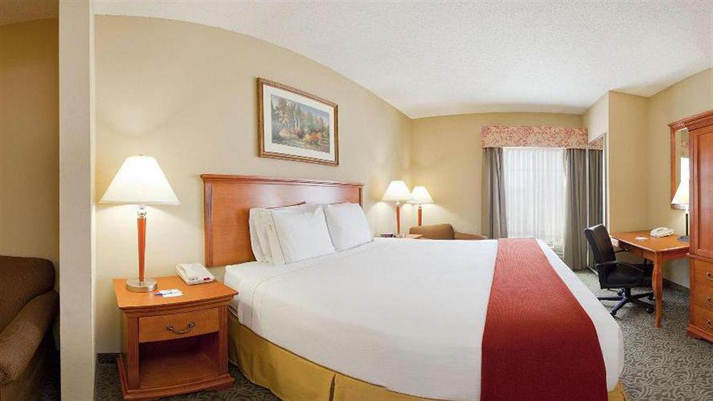 Holiday Inn Express Hotel & Suites Lawton-Fort Sill By Ihg Ngoại thất bức ảnh