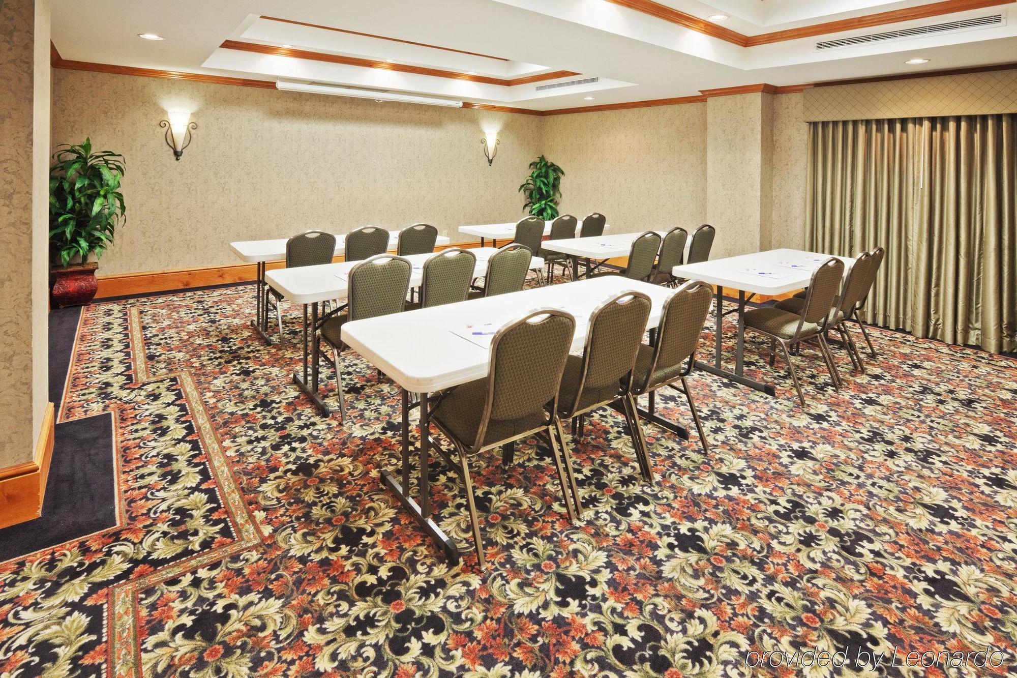 Holiday Inn Express Hotel & Suites Lawton-Fort Sill By Ihg Ngoại thất bức ảnh